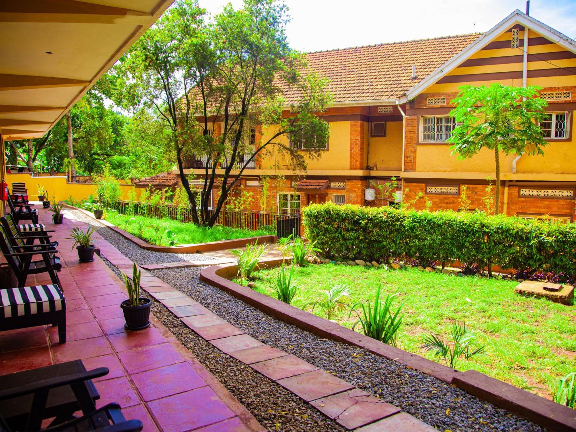 Explorers Hub คัมพาลา ภายนอก รูปภาพ